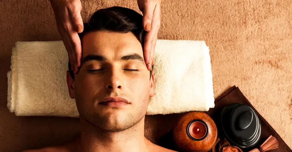 ماساژ درمانی سر با روغن گیاهی 